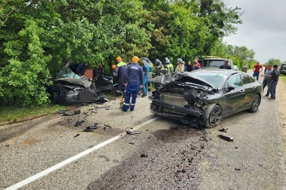 Мама с младенцем и водитель пострадали в лобовом ДТП на Ставрополье0