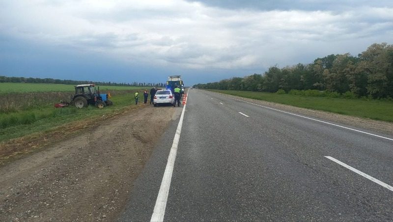 На Ставрополье водитель трактора умер за рулём