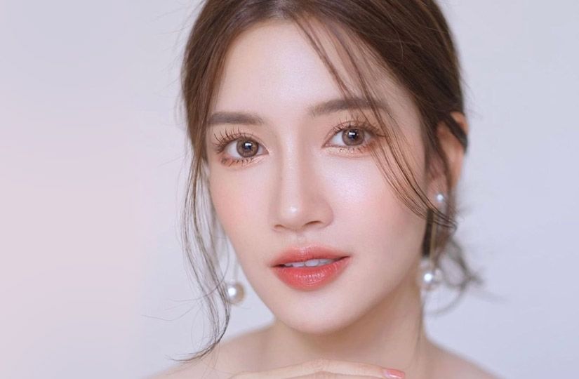 Щенячий взгляд и зацелованные губы: восемь приёмов корейского макияжа5