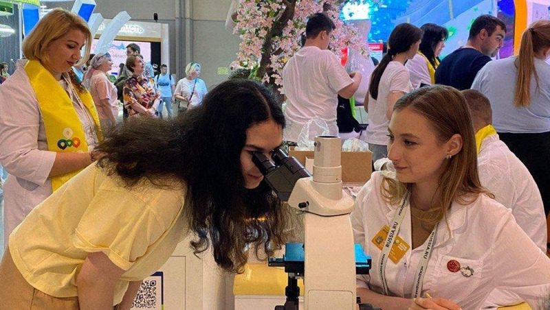 Свыше 2 тыс. человек посетили стенд Ставрополья на ВДНХ на неделе медицины