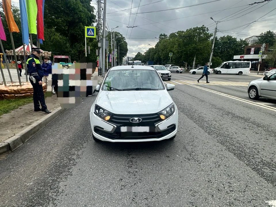 Таксист в Ставрополе сбил женщину на пешеходном переходе0