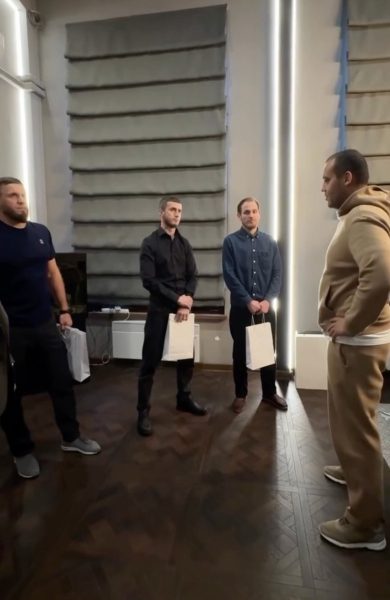 Троих дагестанцев наградили за спасение пассажиров автобуса в Санкт-Петербурге