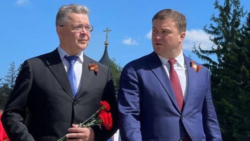 Участники делегации Ставрополья почтили память участников ВОВ в Омской области