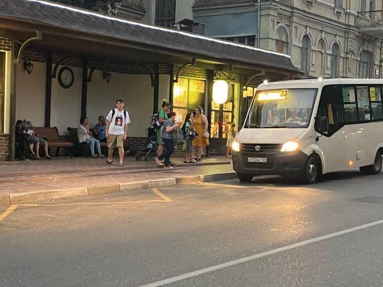В Кисловодске проезд в общественном транспорте подешевеет до октября