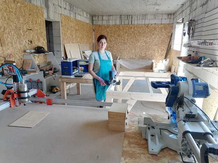 В Новоселицком округе соцконтракт помог молодой семье открыть мастерскую