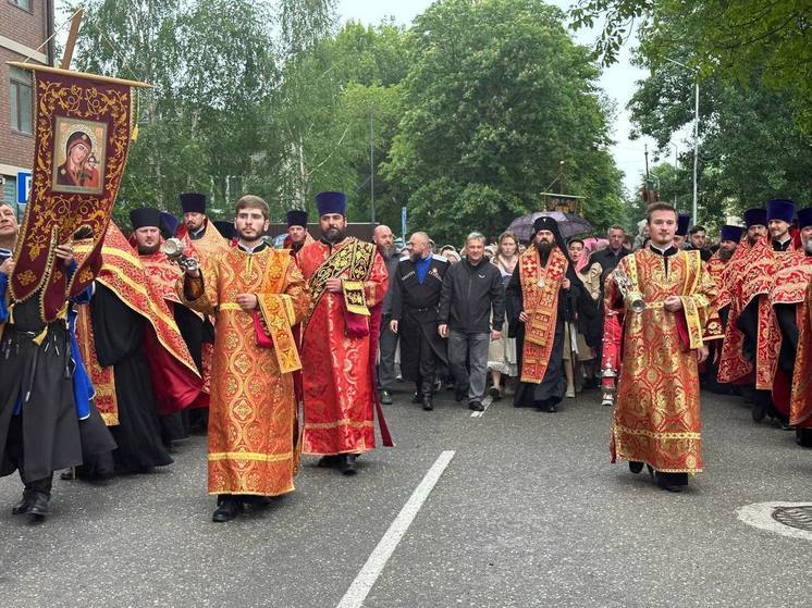 В Пятигорске прошел Пасхальный крестный ход