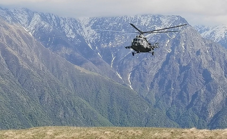 В Северной Осетии летчики Росгвардии отработали пилотирование вертолетов в горах0