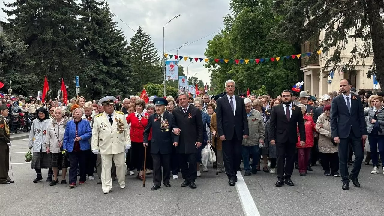 Военную технику показали на параде Победы в Пятигорске0