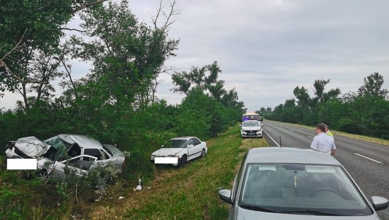 Авария с погибшим и двумя пострадавшими произошла под Новоалександровском