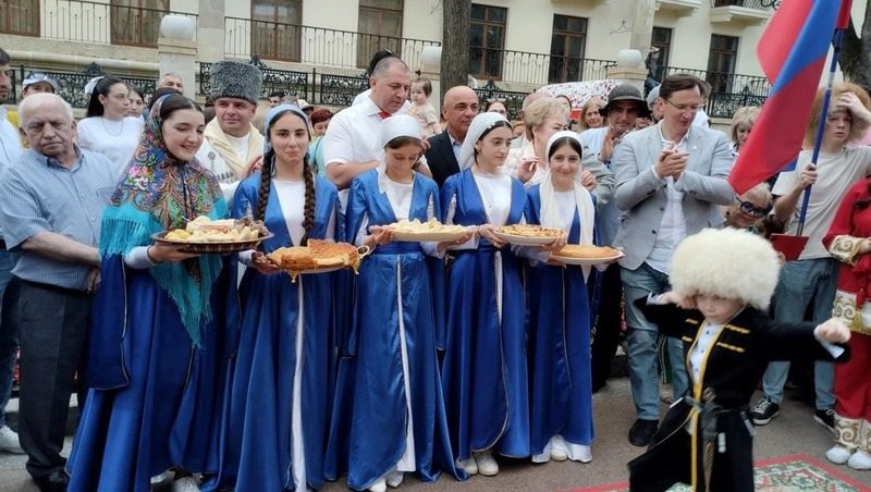 Более 100 национальных блюд приготовят в Кисловодске в День России