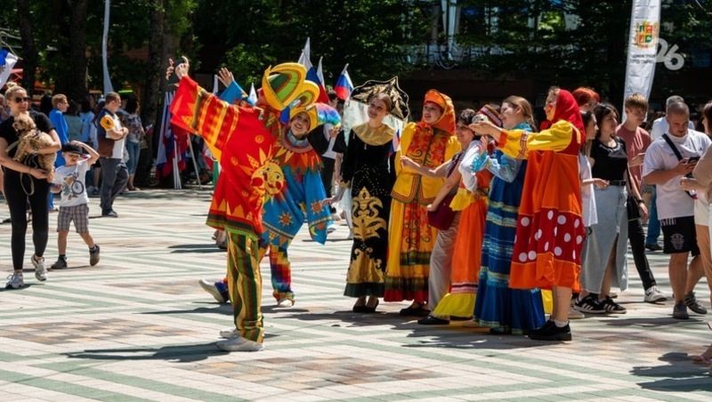 Детскую игровую программу организовали в День России в Невинномысске