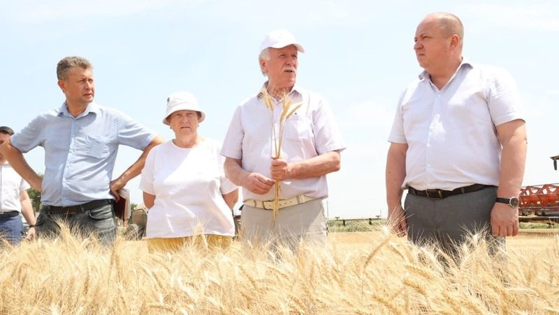 Николай Великдань оценил урожайность сельхозугодий на востоке Ставрополья