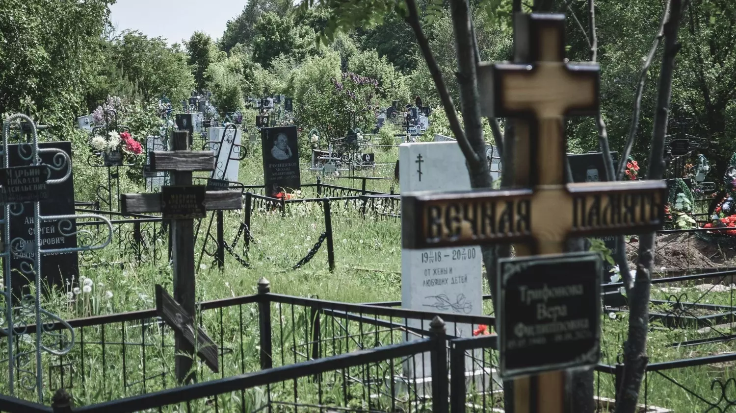 На рынке ритуальных услуг места для захоронения стоят от 30 тысяч рублей