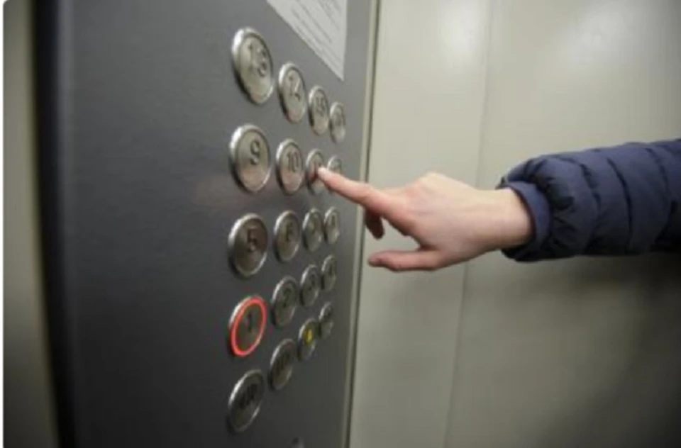 Почти сотню лифтов заменят в многоэтажках Ставрополья в 2025 году0