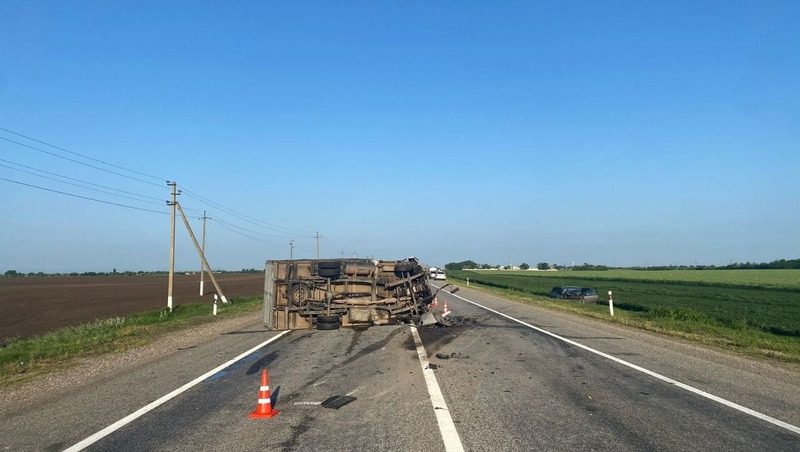 Сон за рулём мог стать причиной ДТП с тремя пострадавшими на Ставрополье