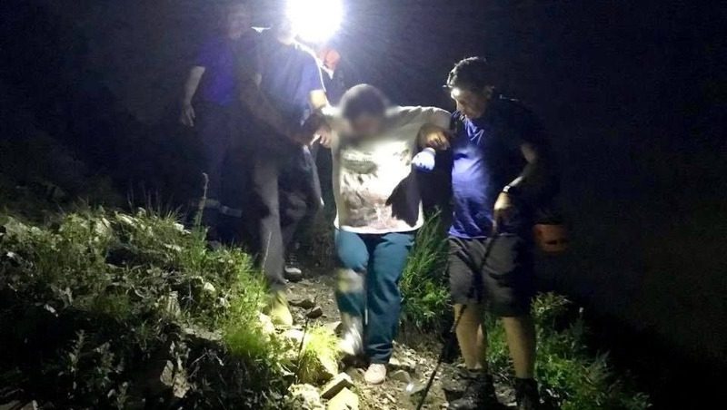 Спасатели помогли пострадавшей туристке спуститься с горы Бештау