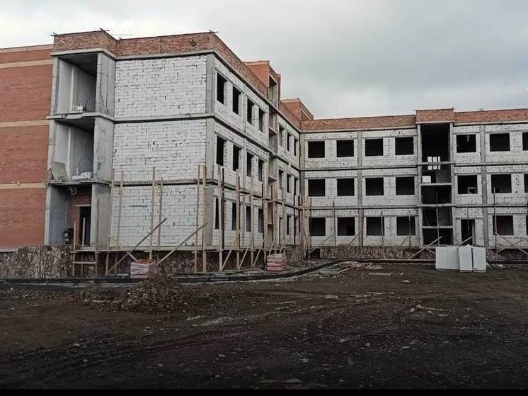 Строительство новой школы в Назрани закончат в 2024 году
