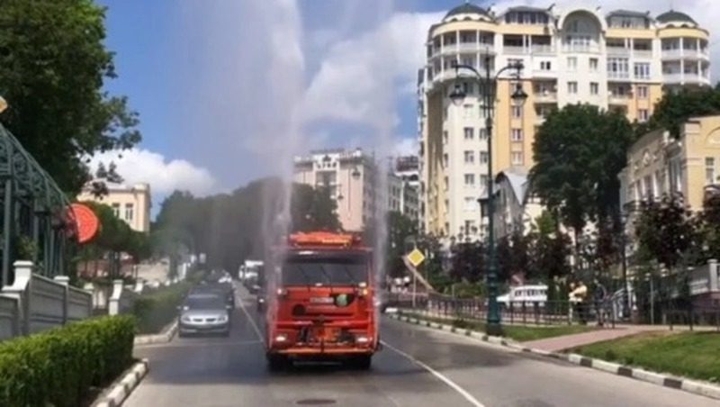 Аэрацию дорог из-за жары проводят в Кисловодске