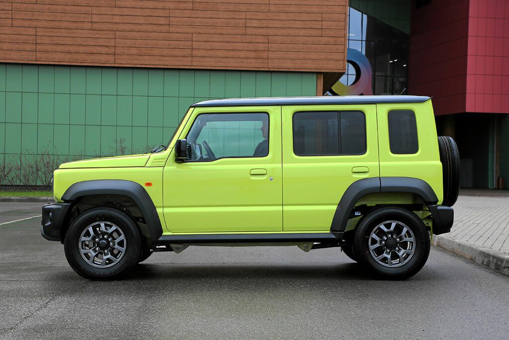 Хардкор-кафе на четверых: тест 5-дверного Suzuki Jimny за 4,3 млн рублей