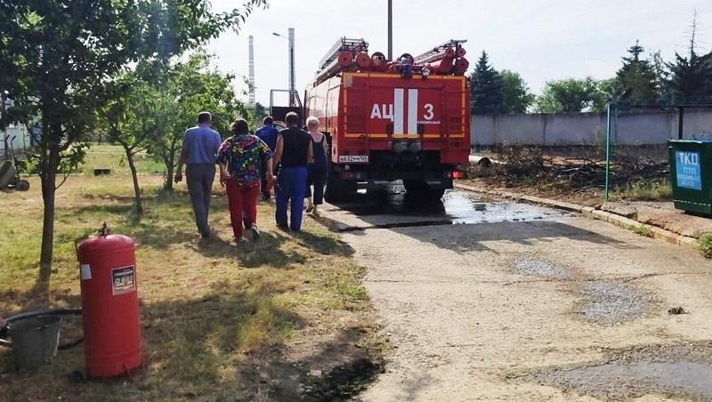 Пожар потушили на насосной станции в Солнечнодольске