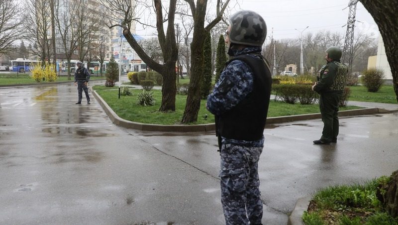 В куртке мужчины, задержанного в Черкесске, нашли элементы взрывного устройства