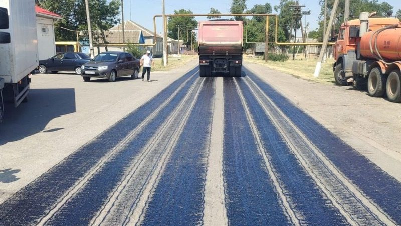 В Новоселицком округе начали ремонт дороги к совхозу