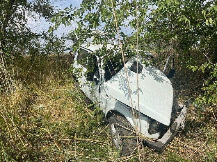 Водитель и 4 пассажира Нивы тяжело пострадали в аварии в Красногвардейском округе