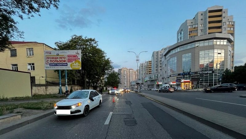 Водитель легковушки сбил перебегающего дорогу пешехода в Пятигорске