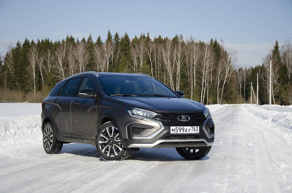 «Заглох прямо на парковке»: отзывы водителей Lada Vesta SW Cross