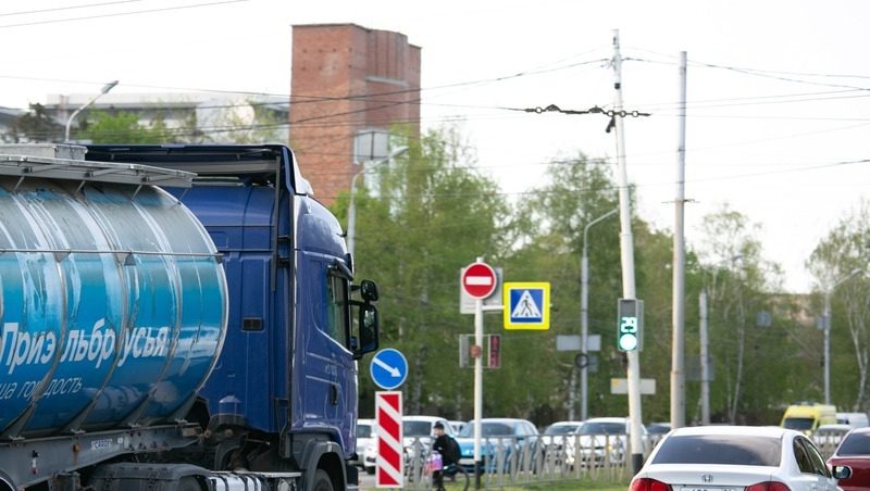 Дальнобойщикам предлагали зарплату в 200 тыс. рублей в Ставрополе летом