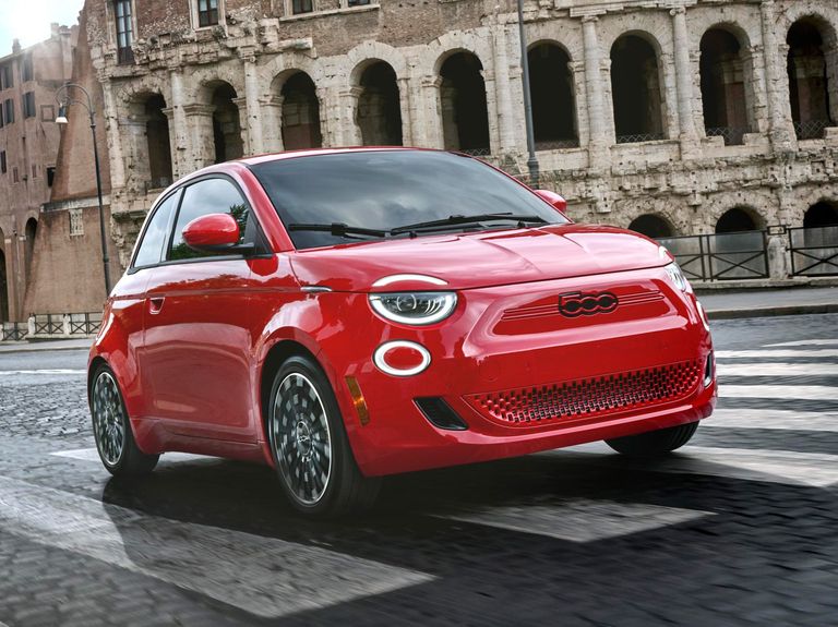 Легендарный Fiat 500 сняли с конвейера