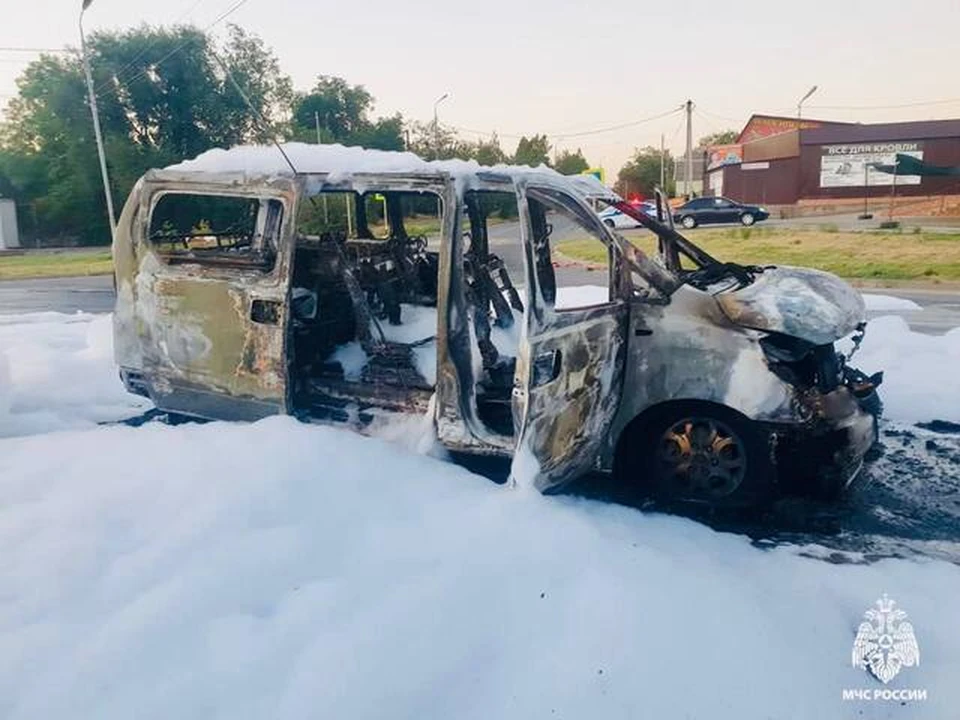 На Ставрополье во время движения загорелся автомобиль0