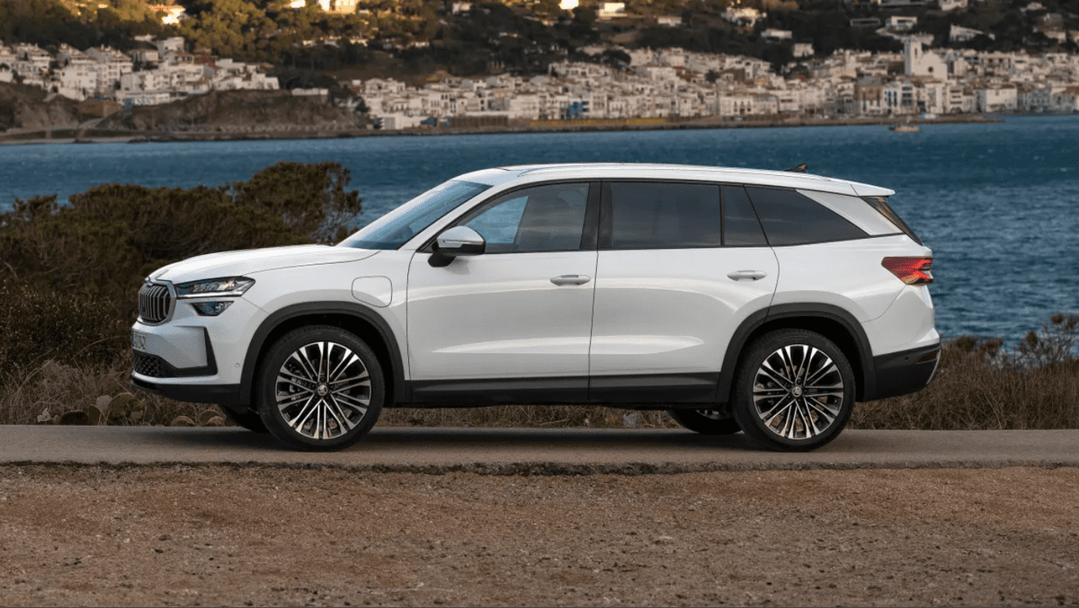 Skoda Kodiaq iV 2024 - новый чешский подключаемый гибрид!