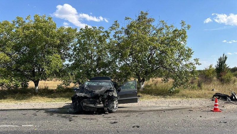 Один человек погиб и четверо пострадали в лобовом столкновении на Ставрополье