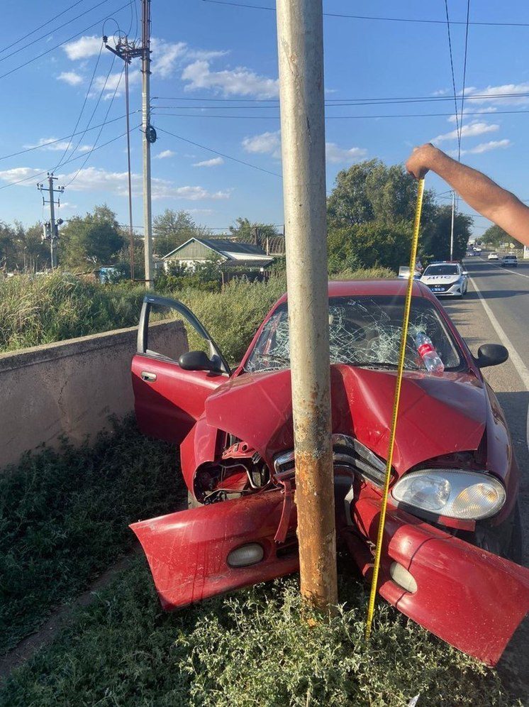 Уснувший водитель спровоцировал ДТП с пострадавшими в Буденновском округе