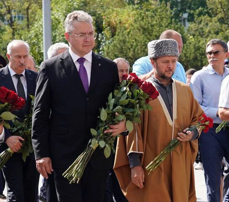 Губернатор Владимиров почтил память погибших при терактах0