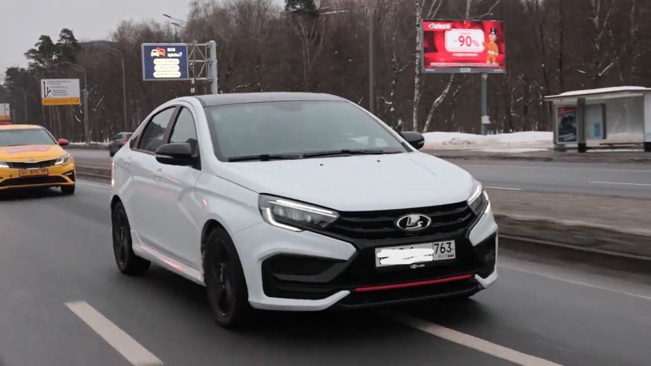 Разлетаются как «горячие пирожки»: продажи автомобилей Lada вновь бьют рекорды