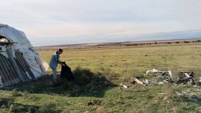 Лес и пойму реки очистили от мусора в Новоселицком округе