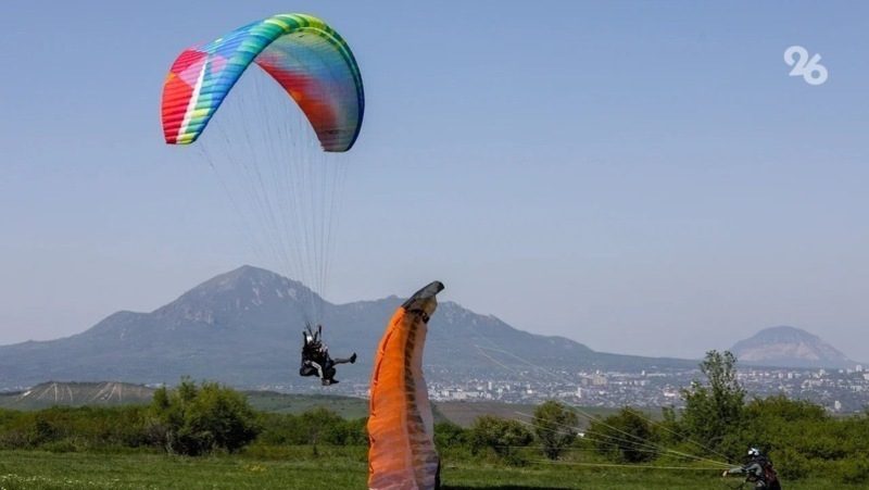 Парапланерист упал при посадке на горе Юца на Ставрополье