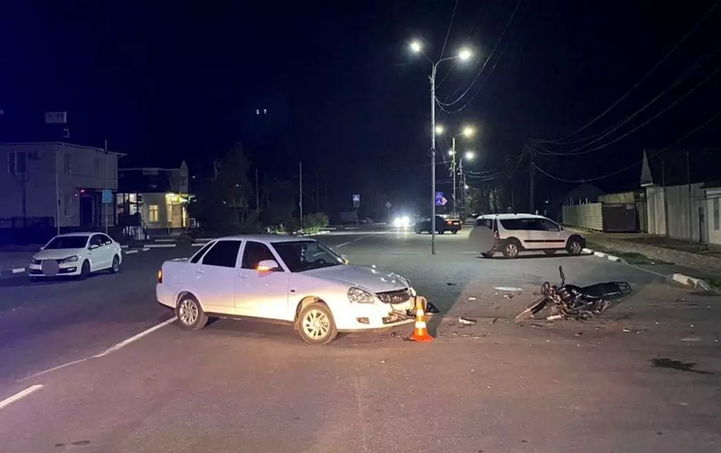 Подростки на мотоцикле попали в аварию на Ставрополье1