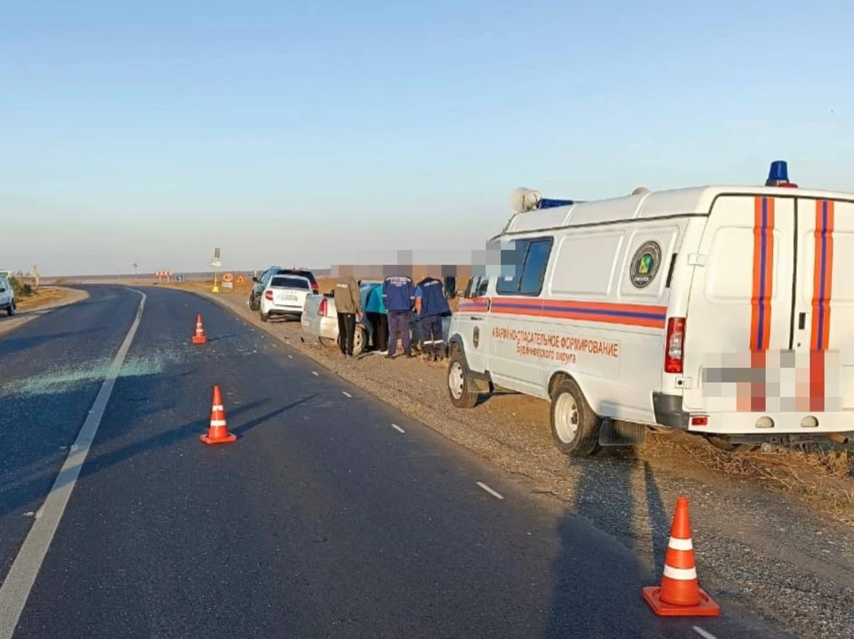 Пожилой водитель врезался в стоящий на светофоре автомобиль на Ставрополье0