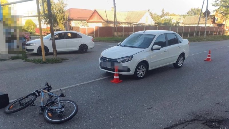 Школьника на велосипеде сбила легковушка в Минводах