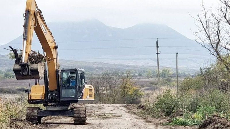 В Минераловодском округе стартовал ремонт дороги, протяжённостью 7,5 км