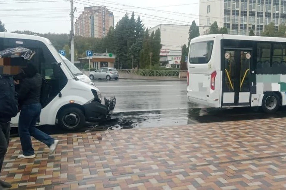 В Ставрополе две маршрутки попали в ДТП на улице Ленина0