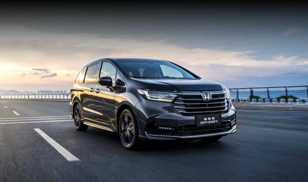 Honda Odyssey  выходит на российский рынок: официальная гарантия и широкий набор опций