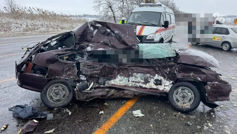 На Ставрополье три человека погибли в ДТП, спровоцированном неопытным водителем