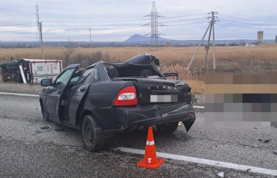 Один человек погиб и двое пострадали после аварии с грузовиком на Ставрополье0