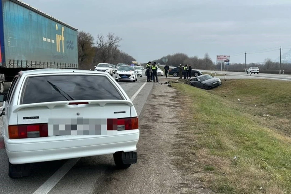 Один человек пострадал в попутной аварии на Ставрополье0