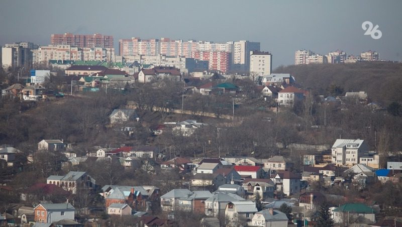 Подрядчика могут оштрафовать за срыв сроков капремонта крыши МКД в Ставрополе