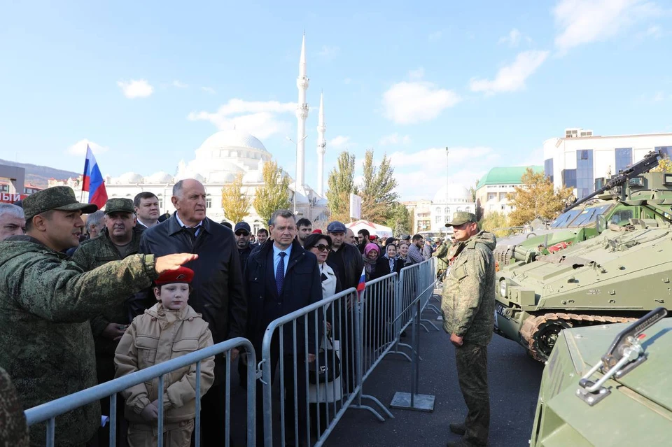 В Дагестане открылась выставка захваченной в ходе СВО иностранной техники0